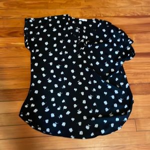 Maurice’s top size L